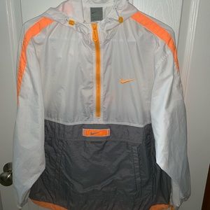 Women’s Nike windbreaker